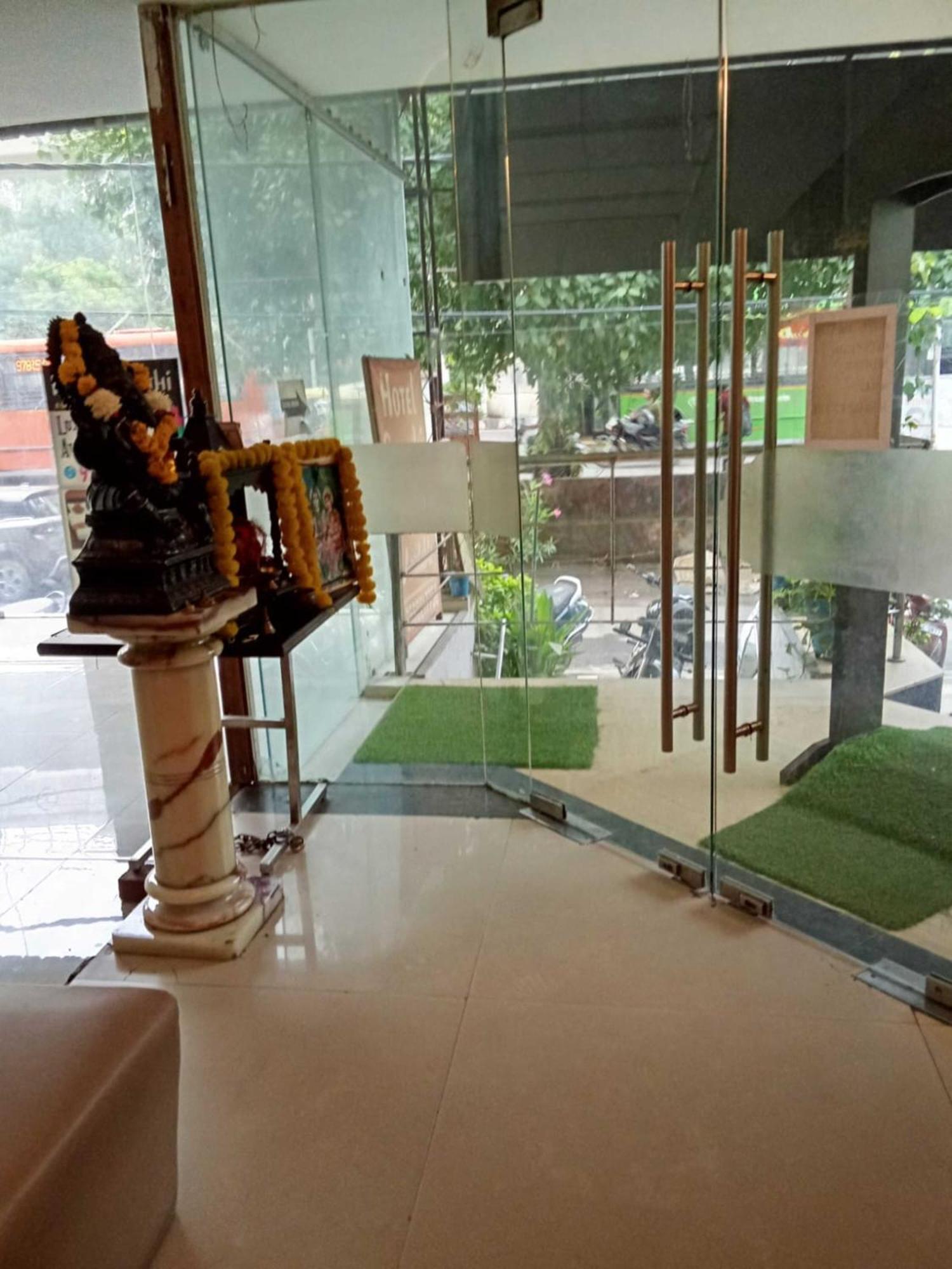 Hotel Paschim Vihar Delhi  Exterior foto