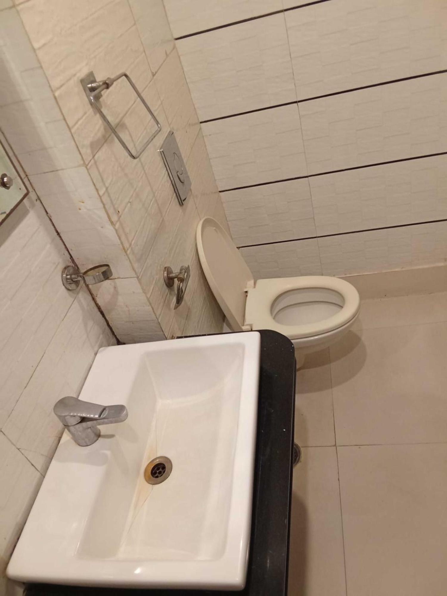 Hotel Paschim Vihar Delhi  Exterior foto
